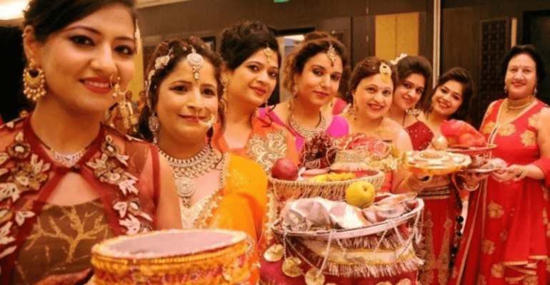 Karwa Chauth 2025: कार्तिक के महीने में कब किया जाएगा करवा चौथ का व्रत अभी नोट करें डेट