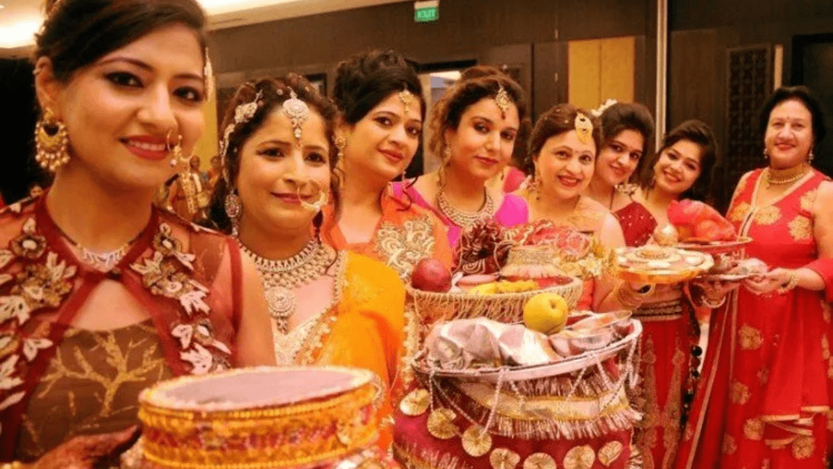Karwa Chauth 2025: कार्तिक के महीने में कब किया जाएगा करवा चौथ का व्रत अभी नोट करें डेट