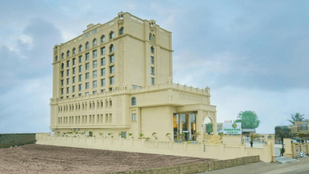 Dwarka Hotel