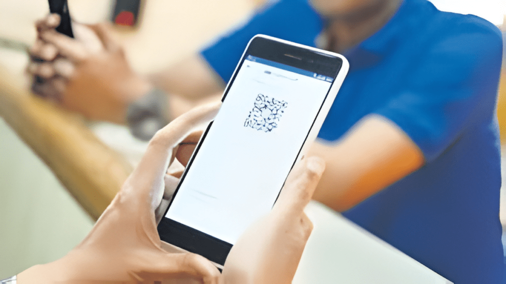 मरीज बनकर डॉक्टर को किया कॉल, UPI QR कोड मांगकर लगाया 2.5 लाख रुपये का साइबर ठग