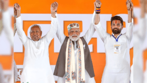 बिहार में आज NDA सरकार का शपथ ग्रहण है। कैबिनेट में किन नेताओं को मंत्री पद मिल सकता है, इस पर सबकी नजरें टिकी हैं।​