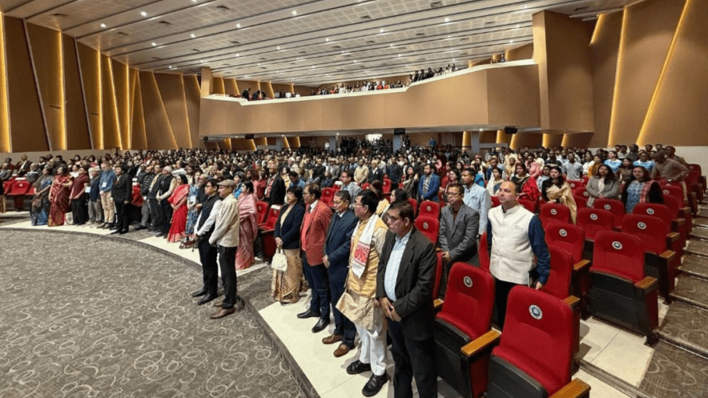 डिब्रूगढ़ यूनिवर्सिटी इंटरनेशनल लिटरेचर