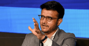 भारतीय क्रिकेटर सौरव गांगुली की मैच के दौरान तस्वीर