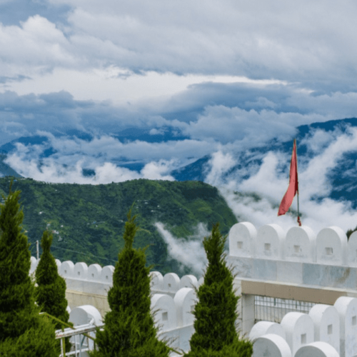 प्राकृतिक सौंदर्य और रोमांच